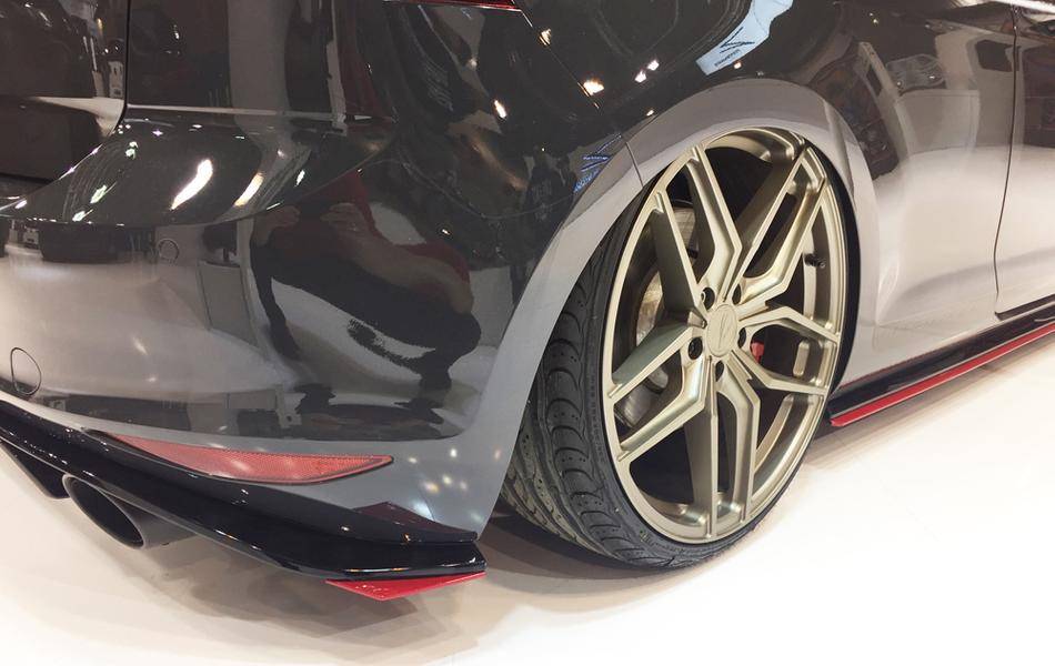 Angolare destro Rieger Golf 7 Clubsport per diffusore originale