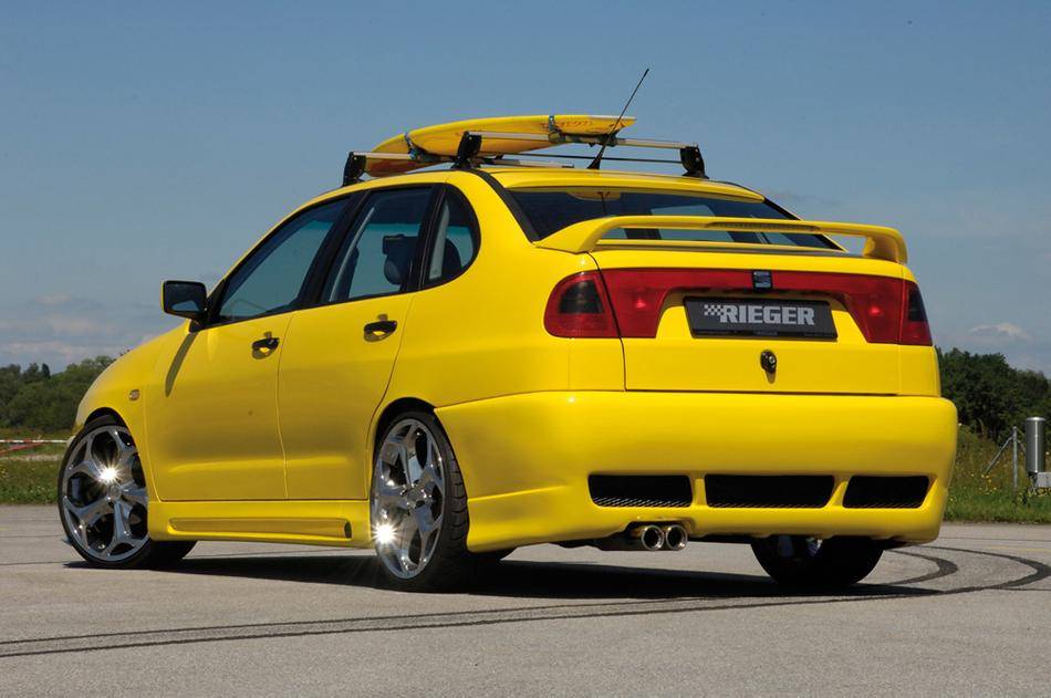 SOTTOPORTA DX GOLF3 C/CONDOTTO+APERTURA+GRIGLIA