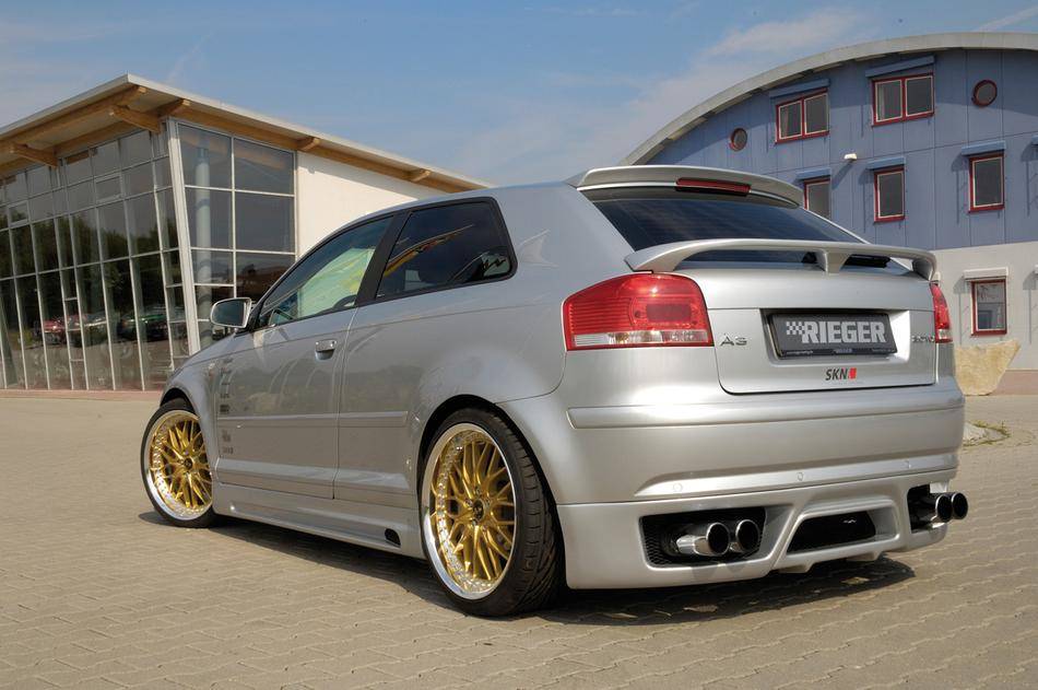 Spoiler baule inferiore Rieger A3 8P 3 porte