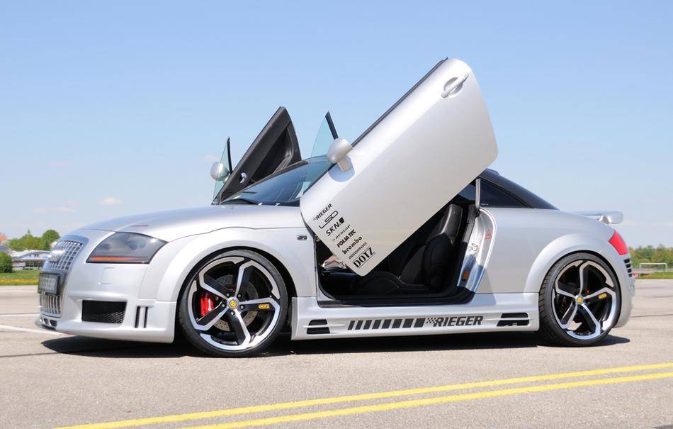 Sottoporta SX Audi TT 8N C/condotto+prese aria