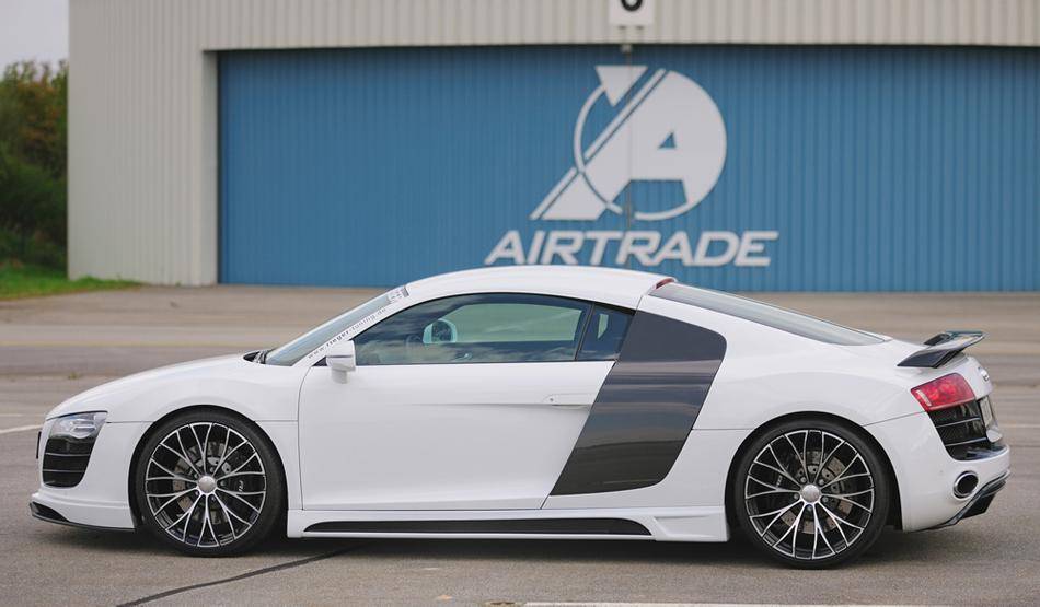 Sottoporta DX Rieger Audi R8 con presa aria carbonio vero