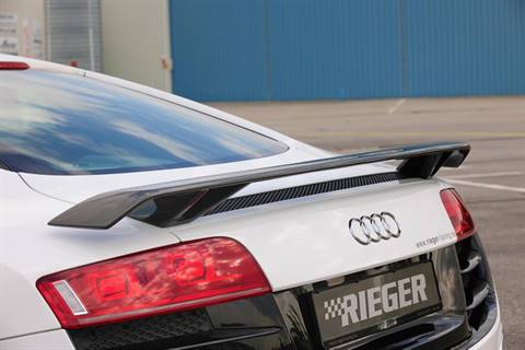 Alettone post Audi R8 in carbonio supporti in GFK