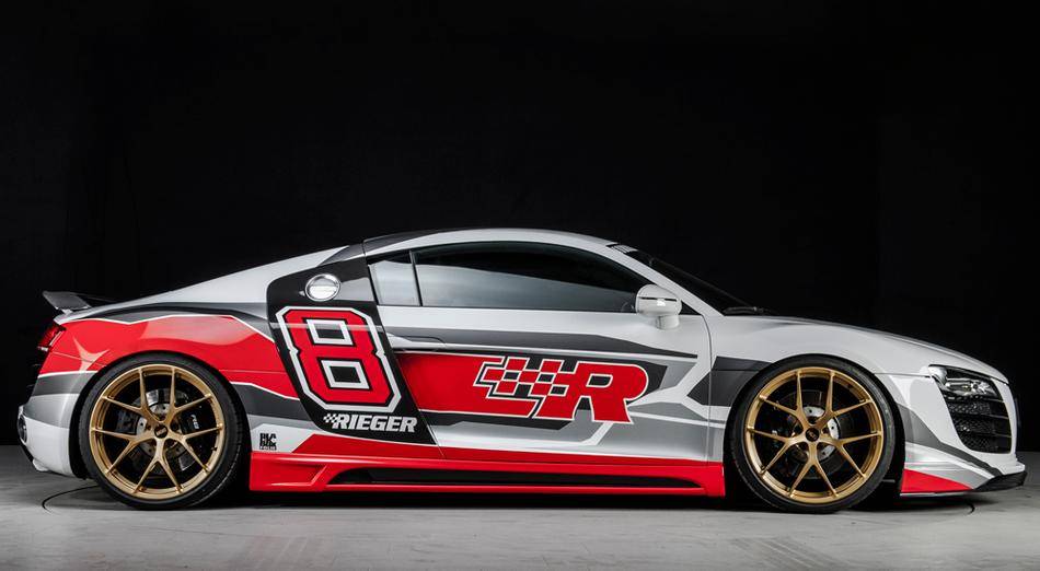 Alettone post Audi R8 in carbonio supporti in GFK