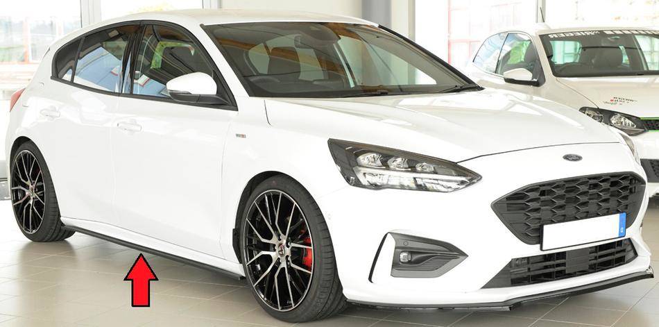 Lama sottoporta DX Rieger Focus 4 dall'18 nero lucido per ST-look