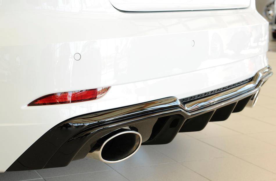 Diffusore Rieger A3 8V dal'16 nero luc. term Sx/Dx 152x95solo S-line