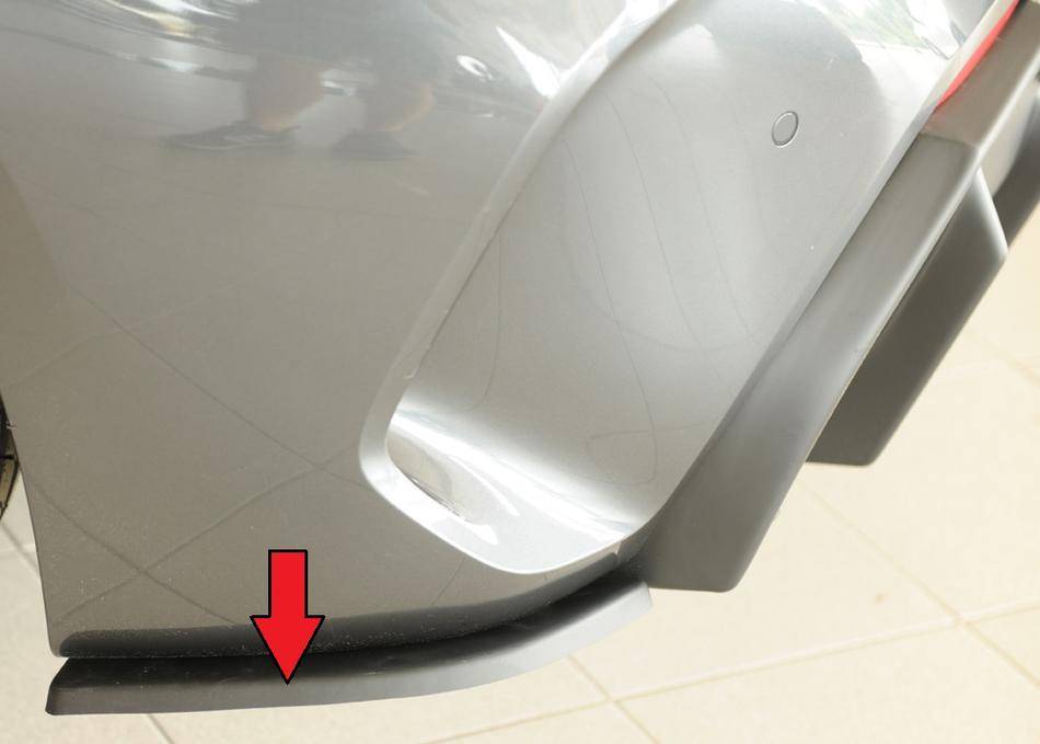 Aletta sinistra post serie 1 F40/F1H per sottoparaurti orig M-Sport