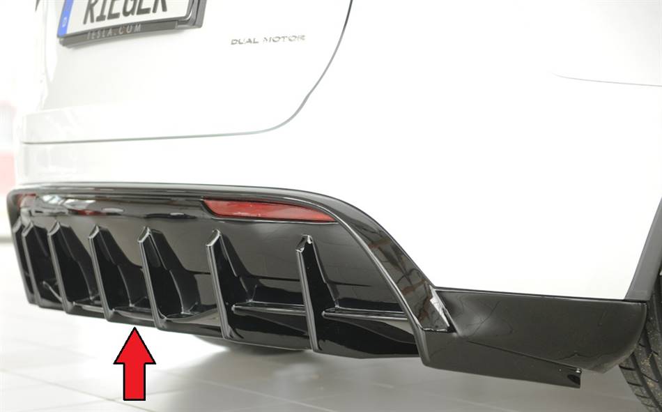 Diffusore post Rieger Tesla Model Y 003 dal 2020 con gancio nero luc