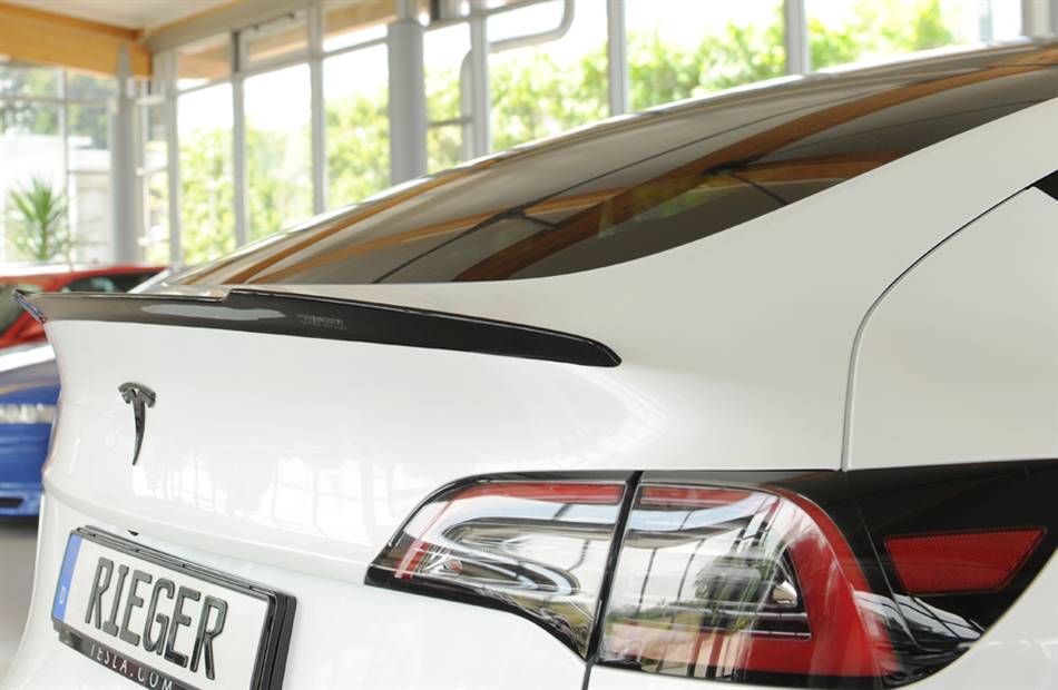 Spoiler portellone post Tesla Y 003 dal 2020 nero lucido