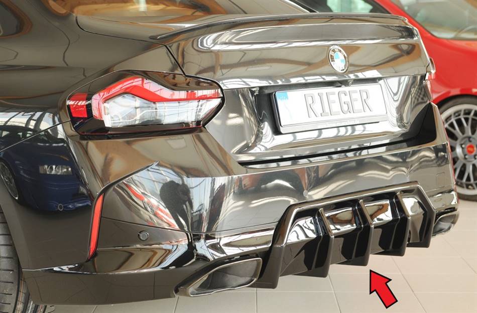 Diffusore post centrale G42/G2C per paraurti orig M-Style nero lucid