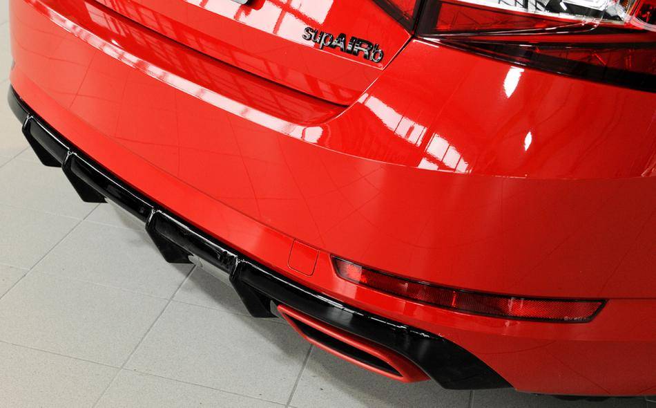 Diffusore Rieger Superb 3T/3V dal'15 2,0TSI 206KW nero senza gancio