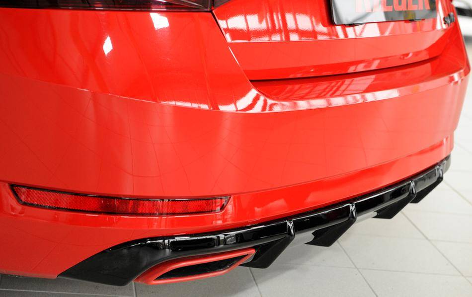 Diffusore Rieger Superb 3T/3V dal'15 2,0TSI 206KW nero senza gancio