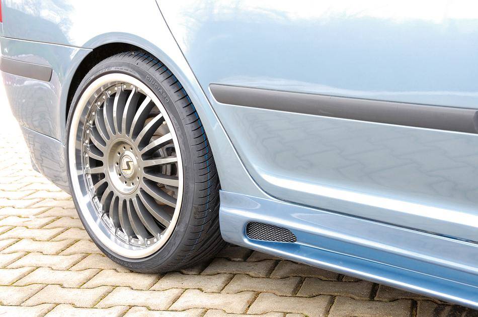 Sottoporta sx Rieger Octavia 1Z con condotto+apertura